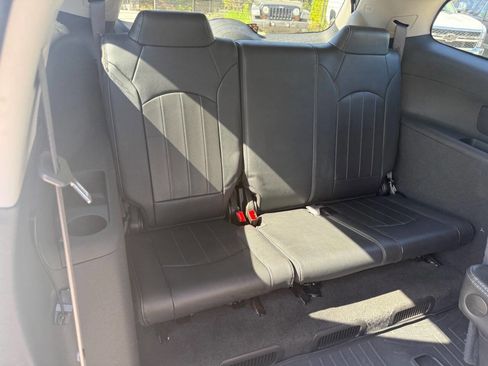 Used 2015 Buick Enclave Premium w/ Experience Buick Package image 28