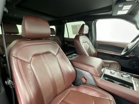 Used 2024 Ford Expedition Limited AWD/4WD image 16