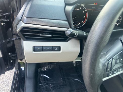 Used 2025 Nissan Altima 2.5 SV FWD image 13
