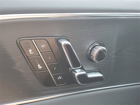 New 2025 Cadillac Lyriq Sport image 21