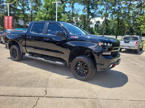 Used 2020 Chevrolet Silverado 1500 LT Trail Boss w/ Midnight Edition AWD/4WD image 11