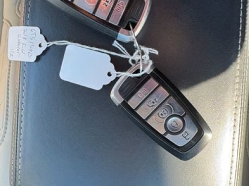 Used 2018 Ford Explorer Platinum image 20