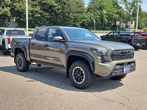 New 2026 Toyota Tacoma TRD Off-Road w/ TRD Off Road Upgrade Package AWD/4WD image 3
