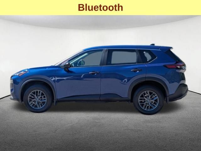 Used 2023 Nissan Rogue S AWD/4WD image 9