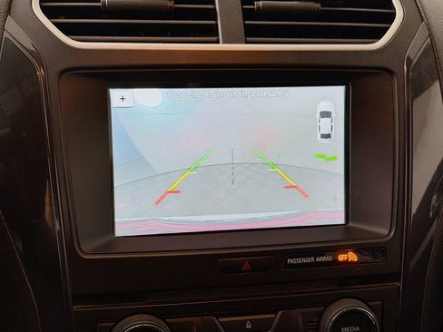 Used 2017 Ford Explorer XLT w/ Equipment Group 201A image 17