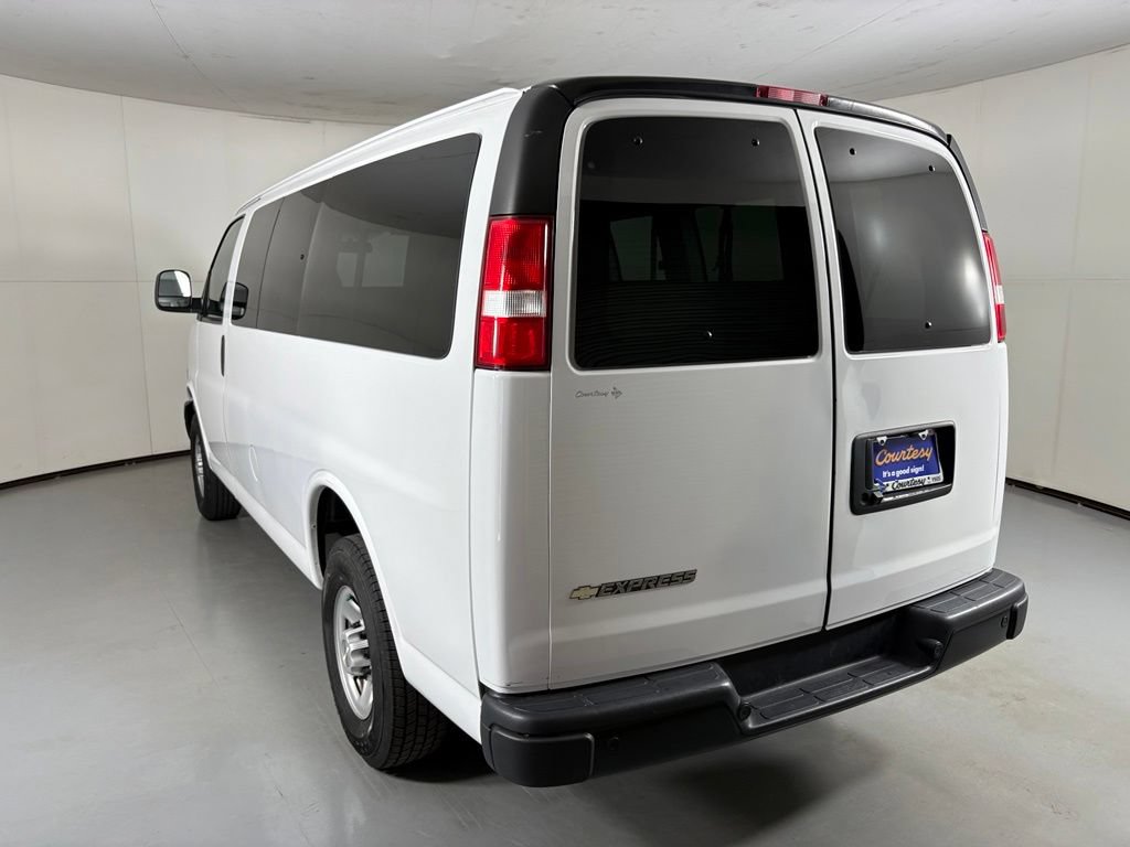 Used 2023 Chevrolet Express 3500 LS RWD image 7