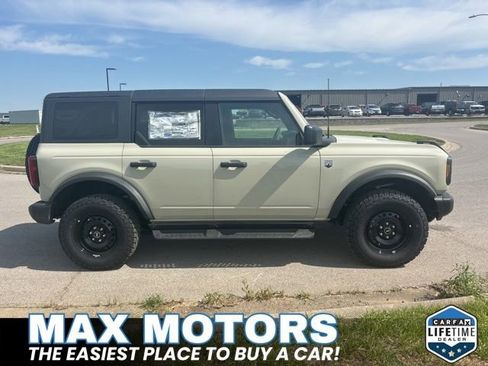 New 2026 Ford Bronco Big Bend w/ Black Diamond Package AWD/4WD image 3