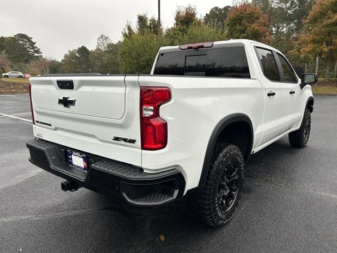 New 2026 Chevrolet Silverado 1500 ZR2 w/ Dark Appearance Package image 25