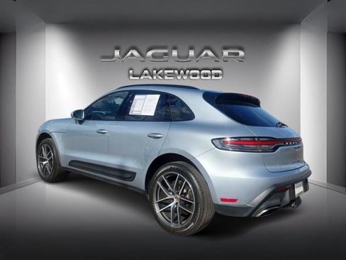 Used 2024 Porsche Macan AWD/4WD image 3
