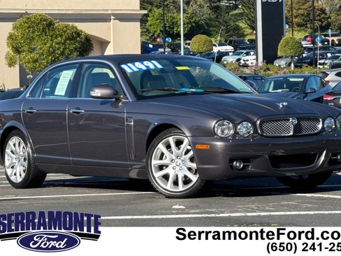 Used 2008 Jaguar XJ8 image 1