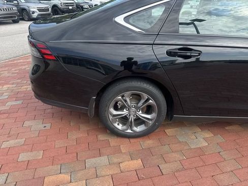 Used 2024 Honda Accord EX image 15