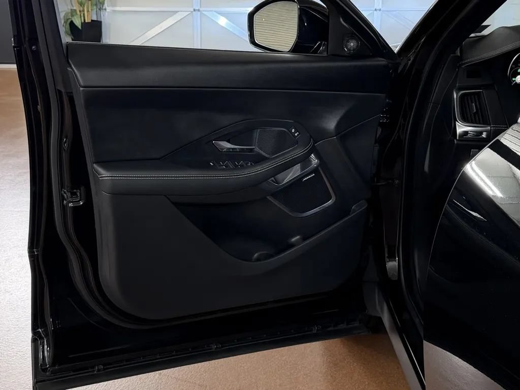 Used 2018 Jaguar E-PACE R-Dynamic S AWD/4WD image 15
