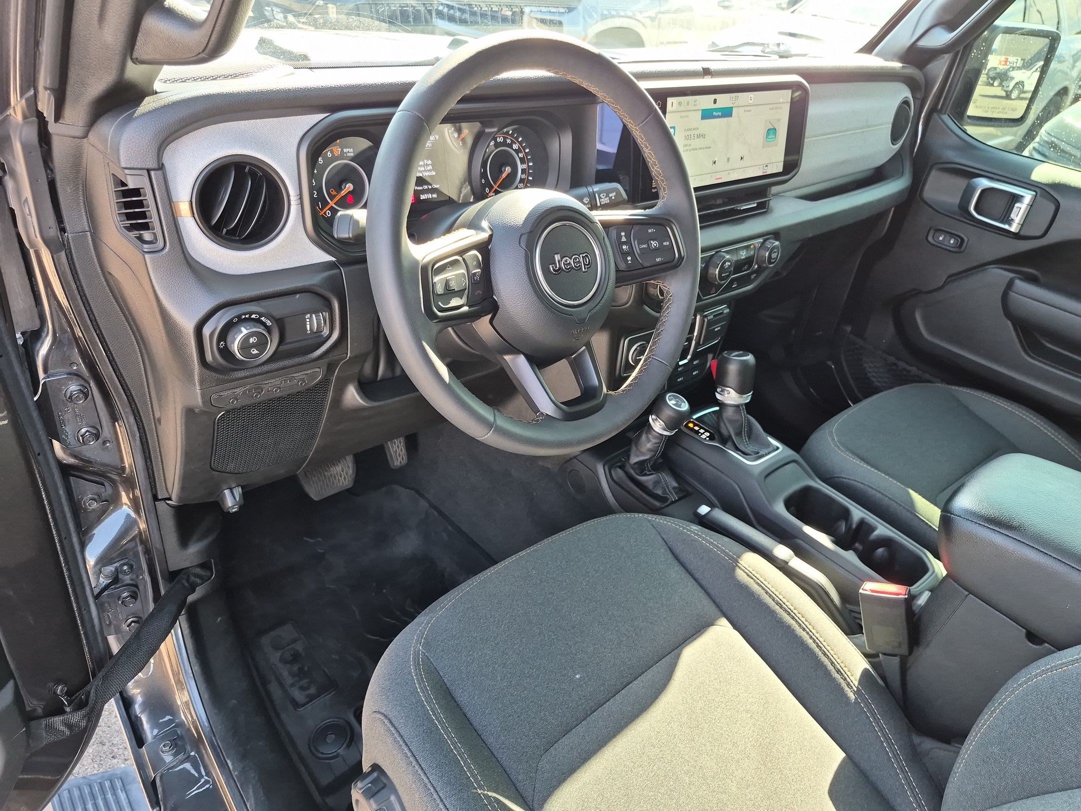 Used 2024 Jeep Gladiator Sport AWD/4WD image 14