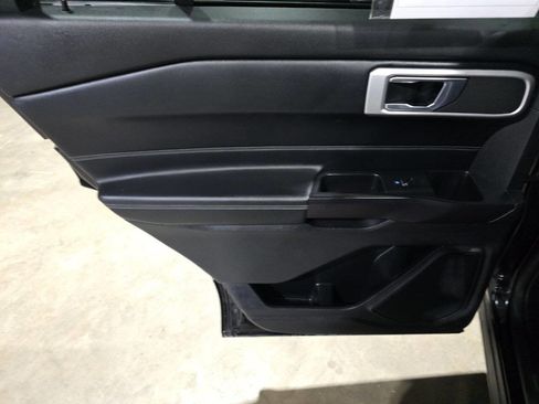 Used 2020 Ford Explorer XLT w/ Equipment Group 202A AWD/4WD image 25