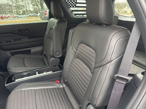 Used 2025 Nissan Pathfinder Rock Creek image 26