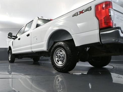 Used 2022 Ford F250 XL w/ Power Equipment Group image 49