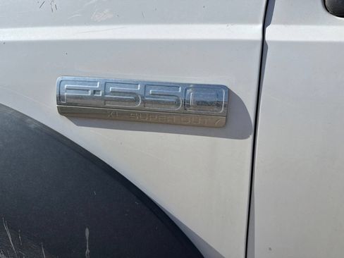 Used 2006 Ford F550 4x4 Regular Cab Super Duty image 10