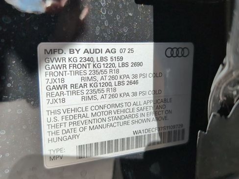 New 2025 Audi Q3 2.0T Premium image 40