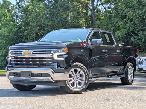 Used 2023 Chevrolet Silverado 1500 LTZ AWD/4WD image 4