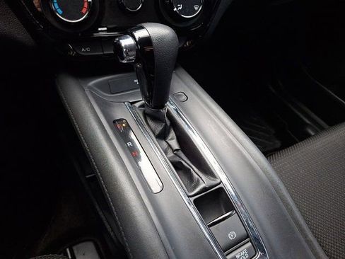 Used 2019 Honda HR-V LX image 19