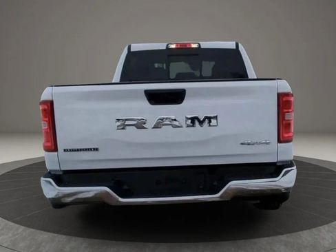 Used 2025 RAM 1500 Big Horn AWD/4WD image 3