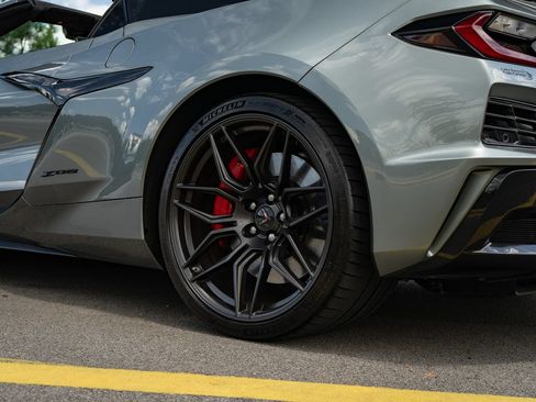 Used 2023 Chevrolet Corvette Z06 RWD image 22