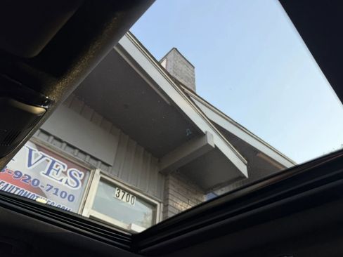 Used 2022 BMW M340i xDrive image 21