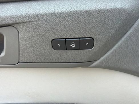 Used 2017 GMC Acadia Limited SLT FWD image 23