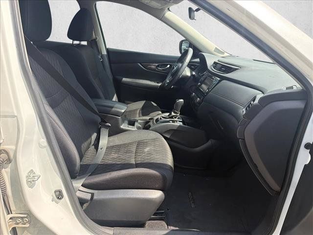 Used 2019 Nissan Rogue SV w/ Premium Package FWD image 23