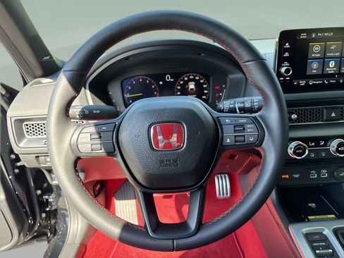 Used 2024 Honda Civic Type R image 10
