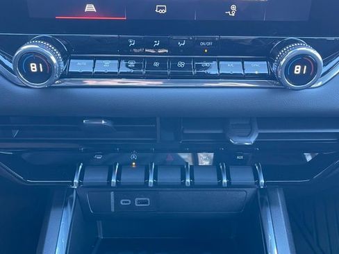 New 2026 GMC Canyon Elevation w/ Convenience Package image 14