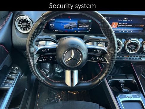 Used 2024 Mercedes-Benz GLB 250 image 16