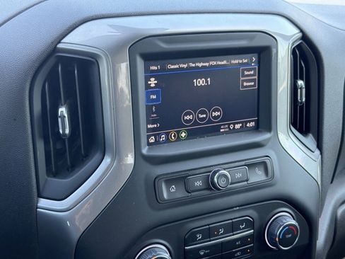Used 2024 Chevrolet Silverado 1500 Custom Trail Boss w/ Turbomax Blackout Package AWD/4WD image 26