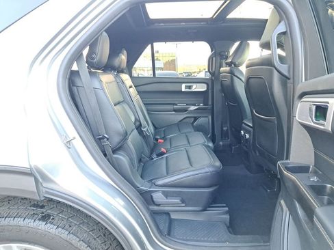 Used 2020 Ford Explorer Limited w/ Class III Trailer Tow Package image 15