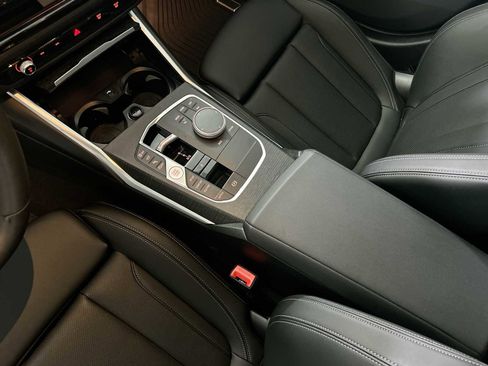 Used 2025 BMW 330i xDrive Sedan w/ M Sport Package image 23