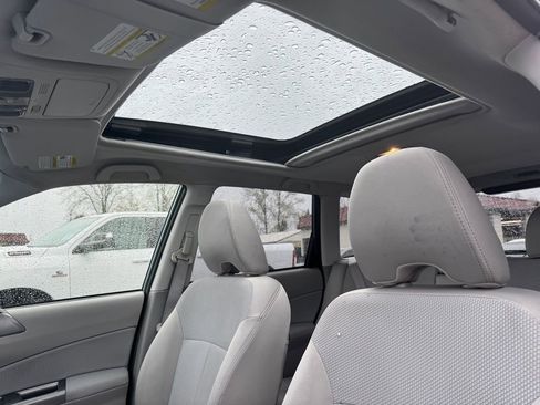 Used 2012 Subaru Forester 2.5X Premium AWD/4WD image 19