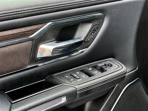 Used 2025 RAM 1500 Laramie w/ Laramie Southwest Edition image 11