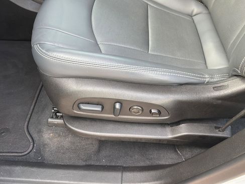 Used 2024 Buick Enclave Premium image 29