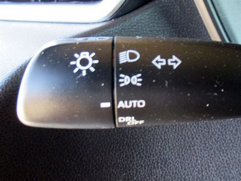 Used 2022 Toyota Corolla SE image 28