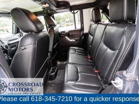 Used 2016 Jeep Wrangler Unlimited Sahara w/ Connectivity Group AWD/4WD image 19
