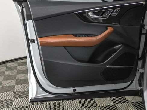 Used 2022 Audi Q8 Premium Plus w/ Premium Plus Package image 37