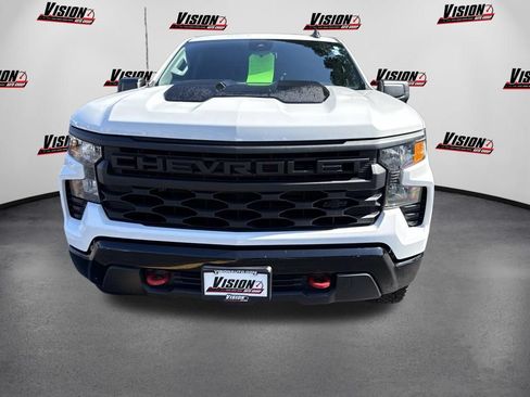 Used 2024 Chevrolet Silverado 1500 Custom Trail Boss w/ LPO, Dark Essentials Package AWD/4WD image 2