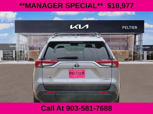 Used 2021 Toyota RAV4 XLE image 6