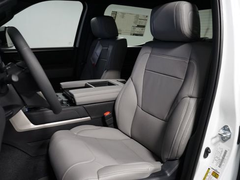New 2026 Toyota Tundra Limited AWD/4WD image 28