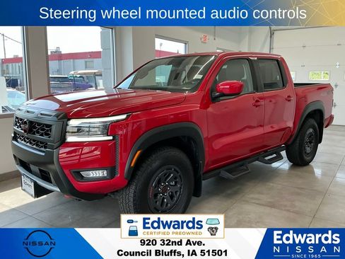 Used 2025 Nissan Frontier PRO-4X AWD/4WD image 5
