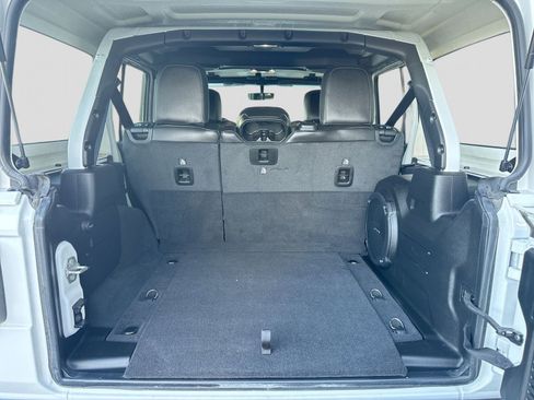 Used 2021 Jeep Wrangler Unlimited Rubicon w/ Uconnect 4C Nav & Sound Group AWD/4WD image 37