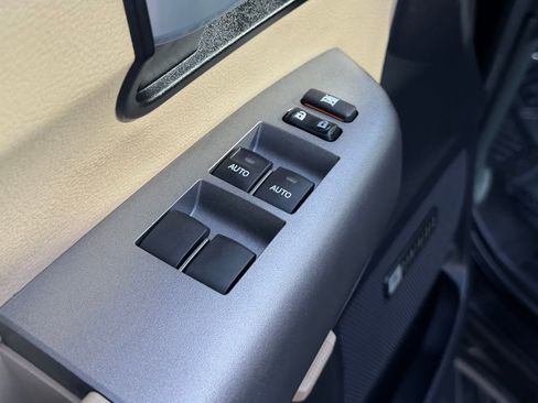 Used 2017 Toyota Sequoia Limited w/ Safety & Convenience Package image 15