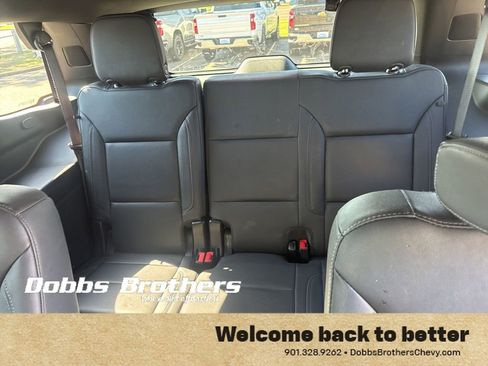 Used 2024 Chevrolet Tahoe Z71 w/ Luxury Package image 9