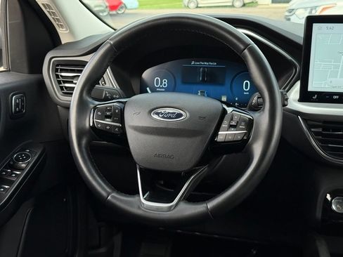 Used 2024 Ford Escape Platinum AWD/4WD image 7