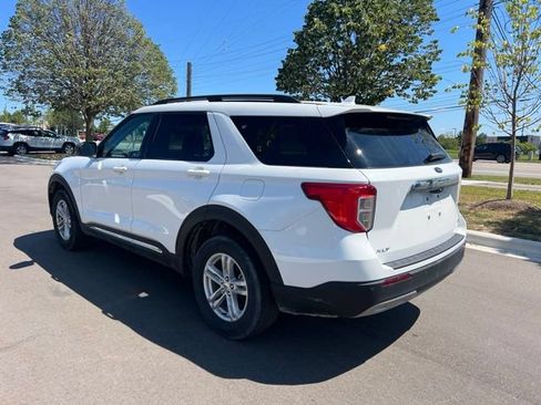 Used 2024 Ford Explorer XLT w/ Equipment Group 202A AWD/4WD image 7